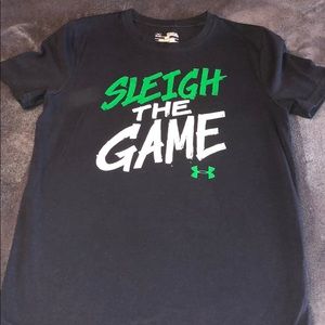 Boys medium Under Armour tee